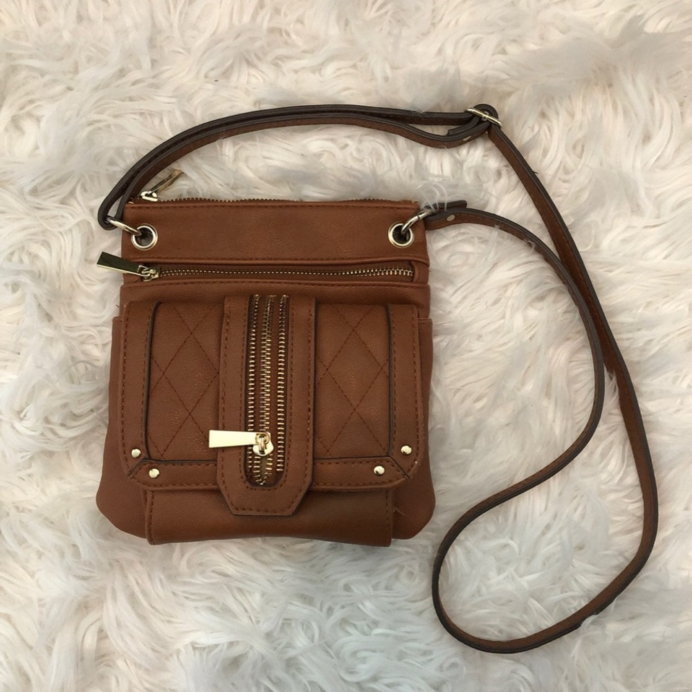 Brown Quilted Crossbody Purse – Faux Leather Mini Bag with Zipper Detail